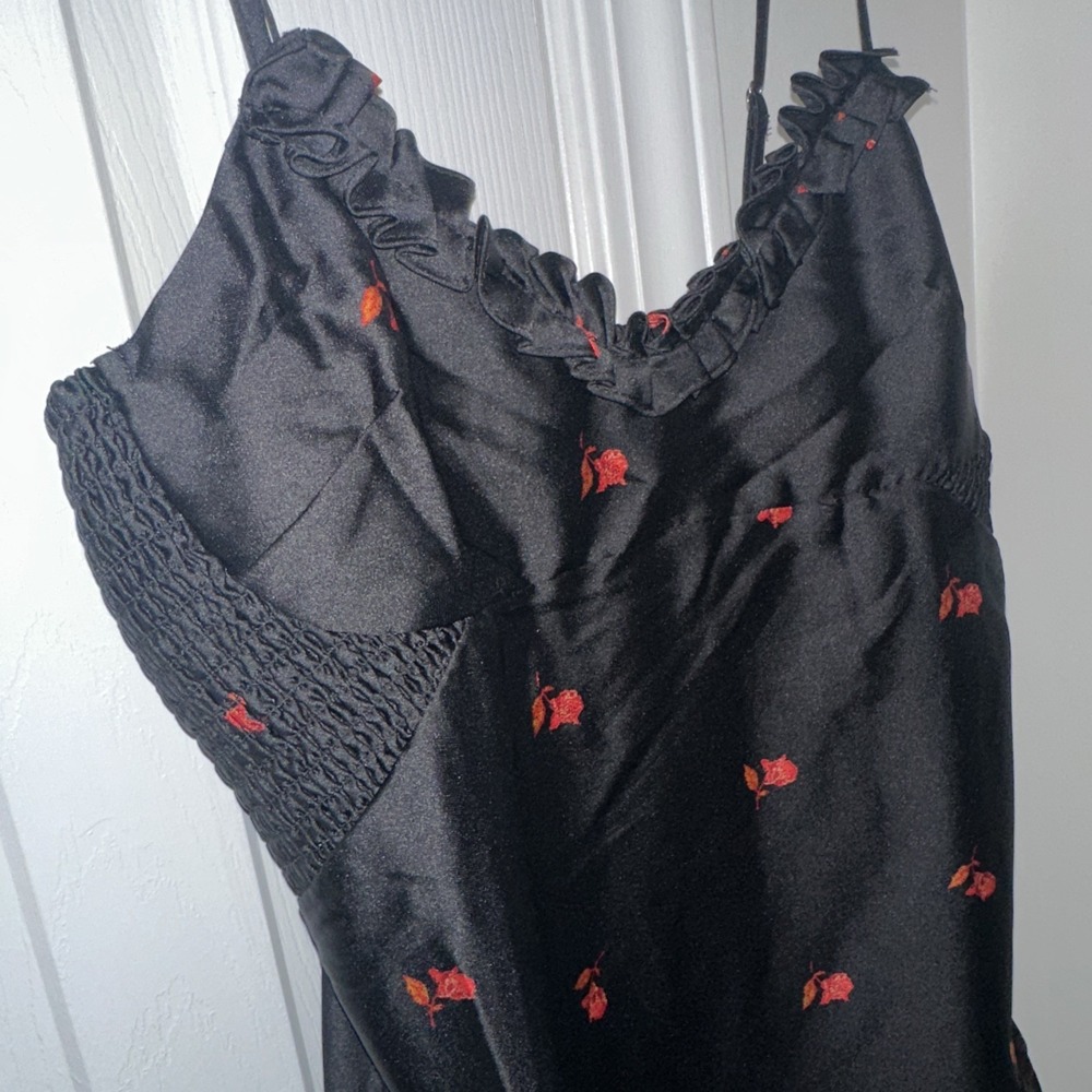 NWT Free People On My Own Floral Satin Nightgown Black with‎ Red Floral Small